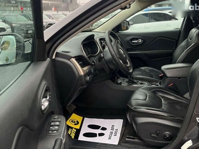 Джип Чероки, объемом двигателя 0 л и пробегом 243 тыс. км за 13500 $, фото 18 на Automoto.ua