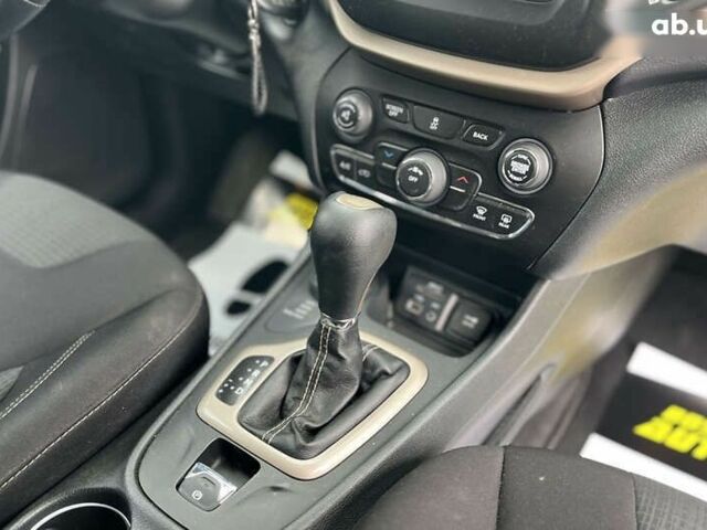 Джип Чероки, объемом двигателя 2.4 л и пробегом 165 тыс. км за 13500 $, фото 28 на Automoto.ua