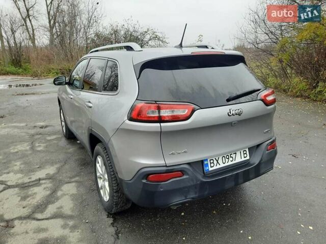 Джип Чероки, объемом двигателя 2.36 л и пробегом 190 тыс. км за 11300 $, фото 4 на Automoto.ua