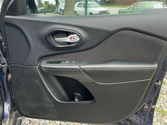 Джип Чероки, объемом двигателя 2.4 л и пробегом 165 тыс. км за 13500 $, фото 24 на Automoto.ua