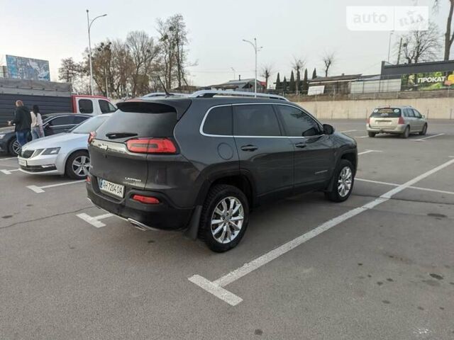 Джип Cherokee, об'ємом двигуна 3.24 л та пробігом 130 тис. км за 16000 $, фото 13 на Automoto.ua