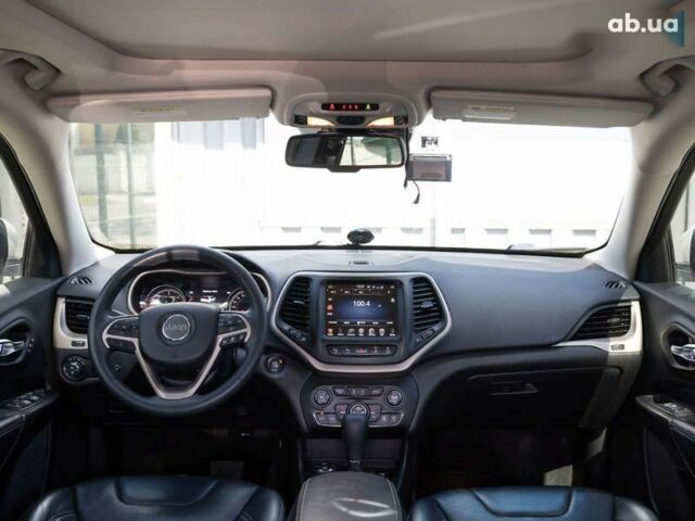 Джип Чероки, объемом двигателя 2 л и пробегом 123 тыс. км за 15700 $, фото 16 на Automoto.ua