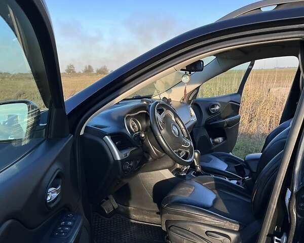 Джип Чероки, объемом двигателя 2.36 л и пробегом 125 тыс. км за 14200 $, фото 13 на Automoto.ua