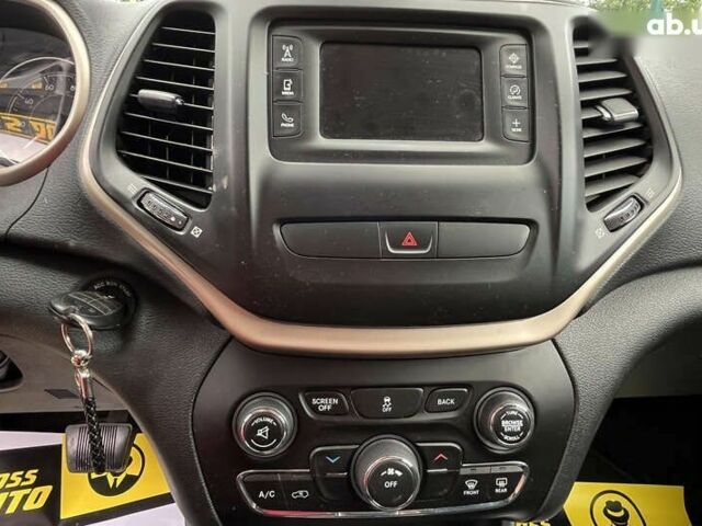 Джип Чероки, объемом двигателя 2.4 л и пробегом 165 тыс. км за 13500 $, фото 12 на Automoto.ua