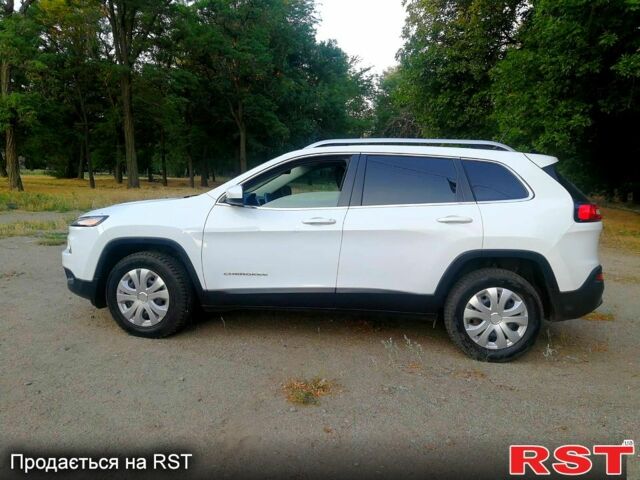 Джип Чероки, объемом двигателя 2.4 л и пробегом 202 тыс. км за 12000 $, фото 1 на Automoto.ua