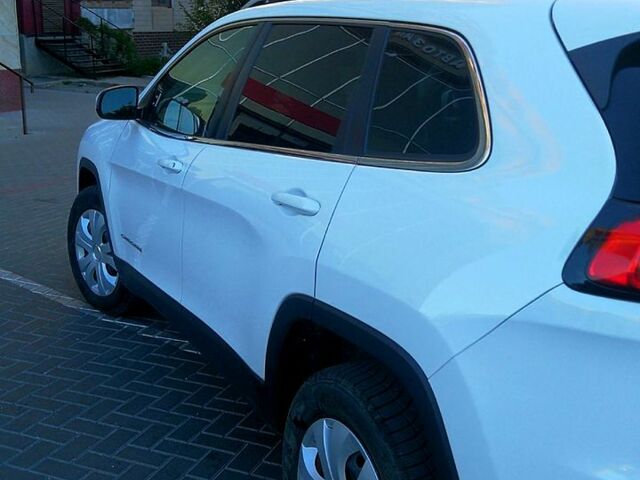 Джип Чероки, объемом двигателя 2.4 л и пробегом 202 тыс. км за 12000 $, фото 9 на Automoto.ua