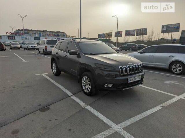 Джип Cherokee, об'ємом двигуна 3.24 л та пробігом 130 тис. км за 16000 $, фото 21 на Automoto.ua