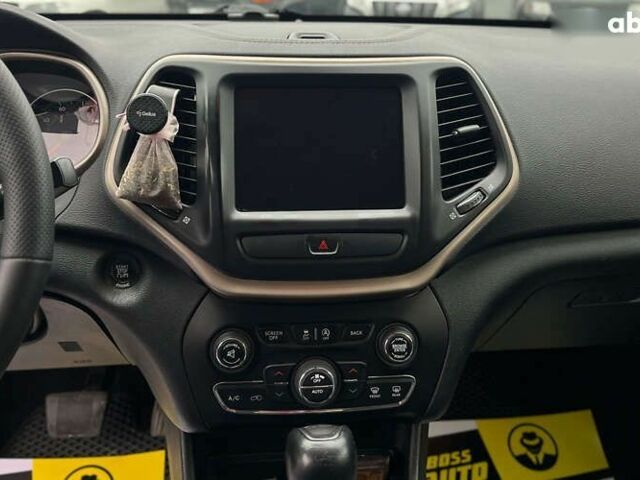 Джип Чероки, объемом двигателя 0 л и пробегом 243 тыс. км за 13500 $, фото 12 на Automoto.ua