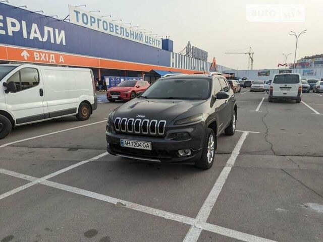 Джип Cherokee, об'ємом двигуна 3.24 л та пробігом 130 тис. км за 16000 $, фото 28 на Automoto.ua