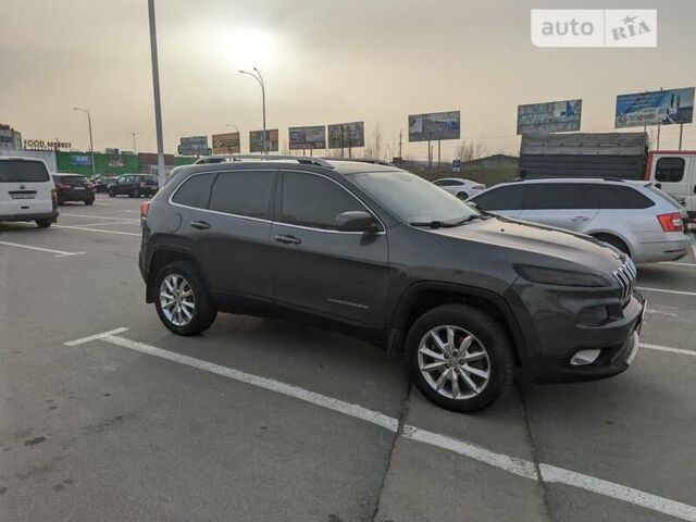 Джип Cherokee, об'ємом двигуна 3.24 л та пробігом 130 тис. км за 16000 $, фото 19 на Automoto.ua