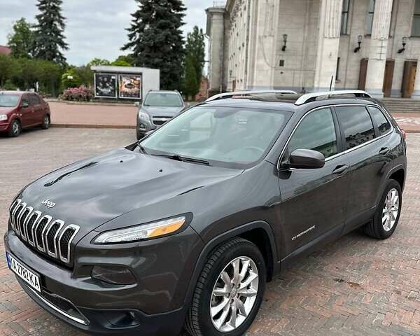 Джип Cherokee, об'ємом двигуна 2.36 л та пробігом 152 тис. км за 15500 $, фото 4 на Automoto.ua