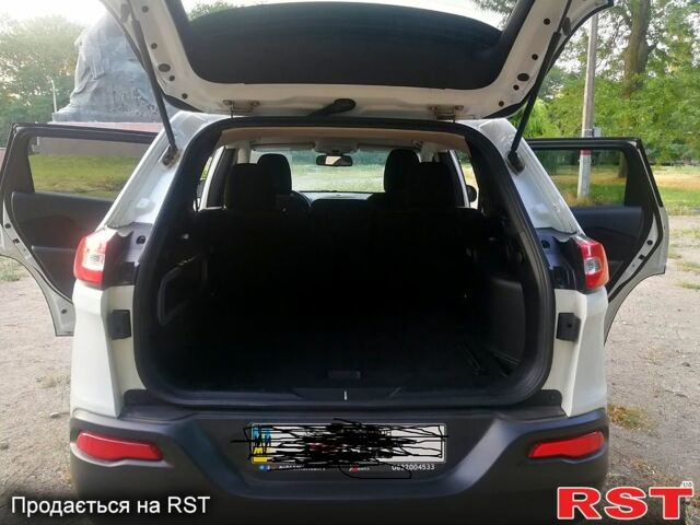 Джип Чероки, объемом двигателя 2.4 л и пробегом 202 тыс. км за 12200 $, фото 8 на Automoto.ua