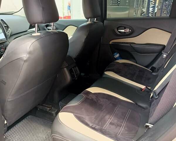 Джип Чероки, объемом двигателя 2.36 л и пробегом 80 тыс. км за 13900 $, фото 13 на Automoto.ua