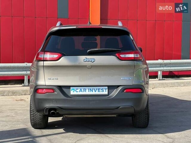 Джип Чероки, объемом двигателя 2.4 л и пробегом 180 тыс. км за 12500 $, фото 9 на Automoto.ua