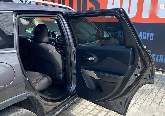 Джип Чероки, объемом двигателя 2.4 л и пробегом 93 тыс. км за 14300 $, фото 29 на Automoto.ua