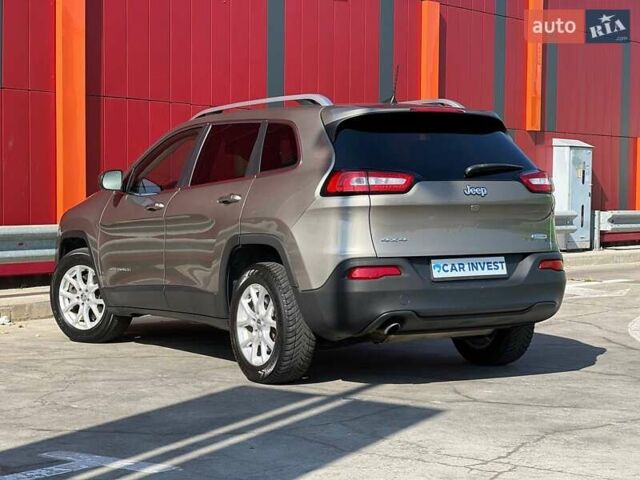 Джип Чероки, объемом двигателя 2.4 л и пробегом 180 тыс. км за 12500 $, фото 7 на Automoto.ua