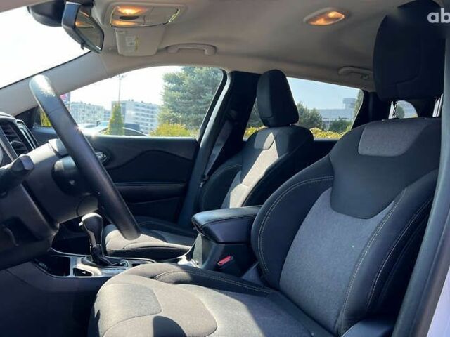 Джип Cherokee, об'ємом двигуна 0 л та пробігом 155 тис. км за 14200 $, фото 14 на Automoto.ua