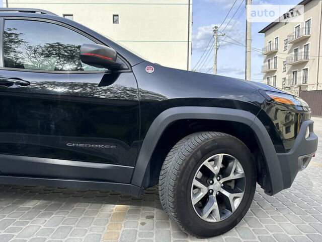 Джип Cherokee, об'ємом двигуна 3.24 л та пробігом 82 тис. км за 18000 $, фото 1 на Automoto.ua