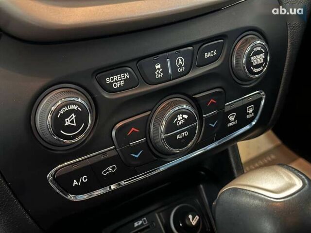 Джип Чероки, объемом двигателя 2.2 л и пробегом 127 тыс. км за 17900 $, фото 25 на Automoto.ua