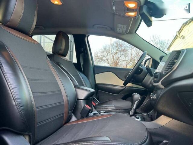 Джип Cherokee, об'ємом двигуна 0 л та пробігом 86 тис. км за 15900 $, фото 20 на Automoto.ua