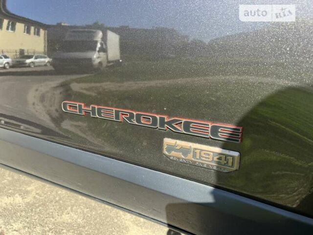 Джип Cherokee, об'ємом двигуна 2.36 л та пробігом 130 тис. км за 15600 $, фото 21 на Automoto.ua