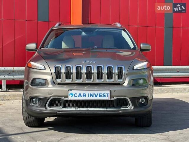 Джип Чероки, объемом двигателя 2.4 л и пробегом 180 тыс. км за 12500 $, фото 2 на Automoto.ua