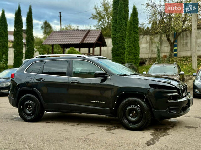 Джип Чероки, объемом двигателя 2.4 л и пробегом 215 тыс. км за 9000 $, фото 3 на Automoto.ua