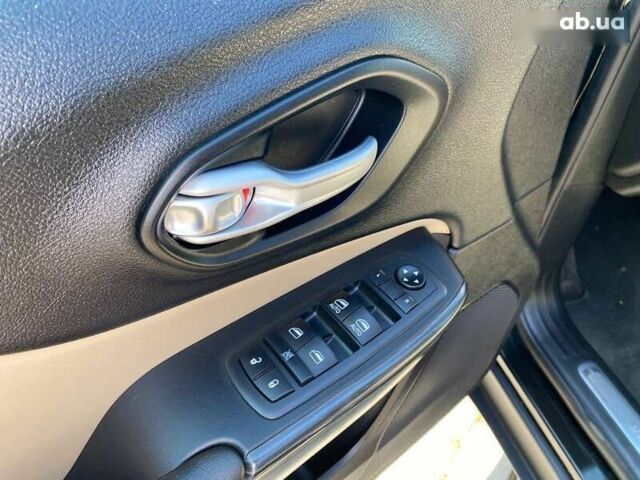 Джип Cherokee, об'ємом двигуна 2.4 л та пробігом 158 тис. км за 12300 $, фото 11 на Automoto.ua