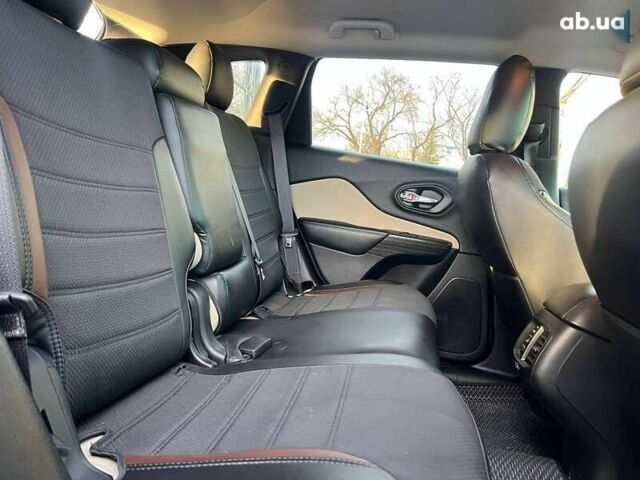 Джип Cherokee, об'ємом двигуна 0 л та пробігом 86 тис. км за 15900 $, фото 23 на Automoto.ua