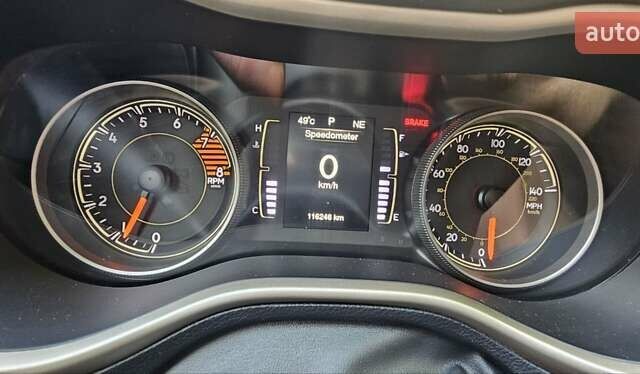 Джип Cherokee, об'ємом двигуна 3.24 л та пробігом 120 тис. км за 15900 $, фото 5 на Automoto.ua