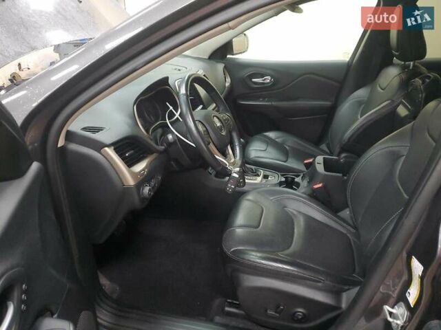 Джип Чероки, объемом двигателя 3.24 л и пробегом 56 тыс. км за 3000 $, фото 6 на Automoto.ua