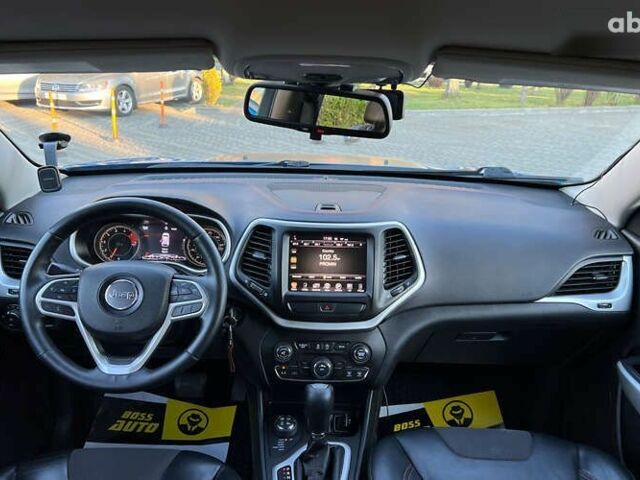 Джип Cherokee, об'ємом двигуна 3.2 л та пробігом 113 тис. км за 16350 $, фото 10 на Automoto.ua