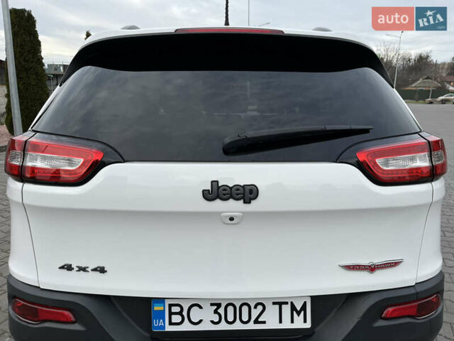 Джип Чероки, объемом двигателя 2.4 л и пробегом 160 тыс. км за 13500 $, фото 13 на Automoto.ua