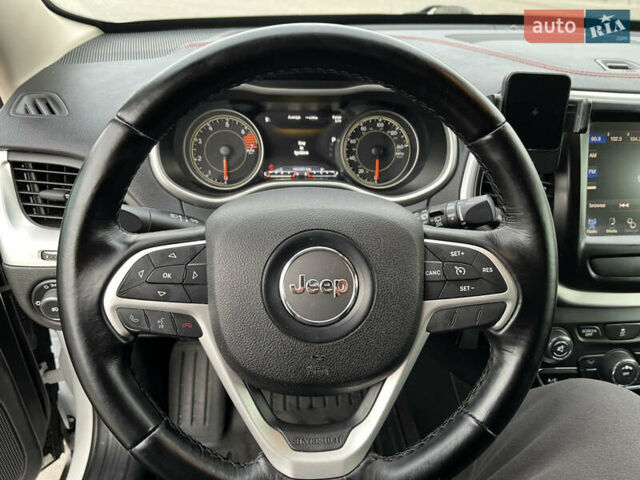 Джип Чероки, объемом двигателя 2.4 л и пробегом 160 тыс. км за 13500 $, фото 17 на Automoto.ua