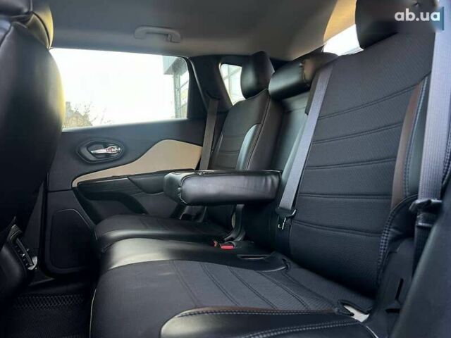 Джип Cherokee, об'ємом двигуна 0 л та пробігом 86 тис. км за 15900 $, фото 19 на Automoto.ua