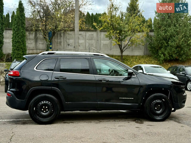 Джип Чероки, объемом двигателя 2.4 л и пробегом 215 тыс. км за 9000 $, фото 4 на Automoto.ua