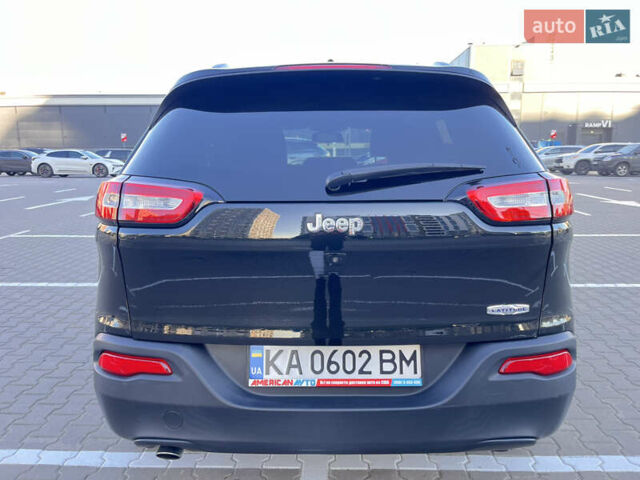 Джип Cherokee, об'ємом двигуна 2.36 л та пробігом 120 тис. км за 14000 $, фото 4 на Automoto.ua