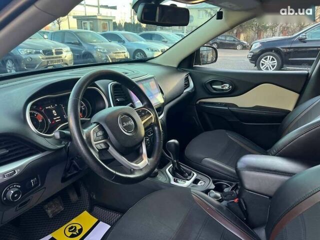 Джип Cherokee, об'ємом двигуна 0 л та пробігом 86 тис. км за 15900 $, фото 10 на Automoto.ua