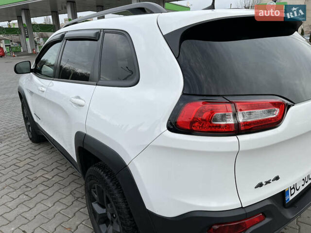 Джип Чероки, объемом двигателя 2.4 л и пробегом 160 тыс. км за 13500 $, фото 11 на Automoto.ua