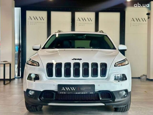 Джип Чероки, объемом двигателя 2.2 л и пробегом 127 тыс. км за 17900 $, фото 1 на Automoto.ua