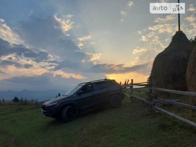 Джип Cherokee, об'ємом двигуна 3.2 л та пробігом 145 тис. км за 19100 $, фото 9 на Automoto.ua