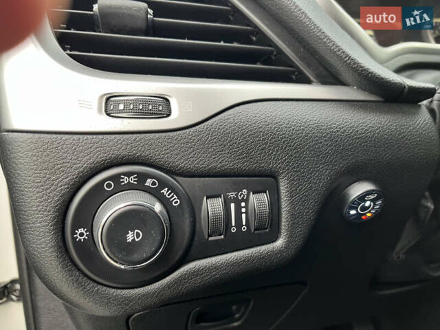 Джип Чероки, объемом двигателя 2.4 л и пробегом 160 тыс. км за 13500 $, фото 19 на Automoto.ua