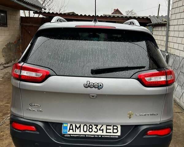 Джип Cherokee, об'ємом двигуна 2.4 л та пробігом 161 тис. км за 12200 $, фото 3 на Automoto.ua