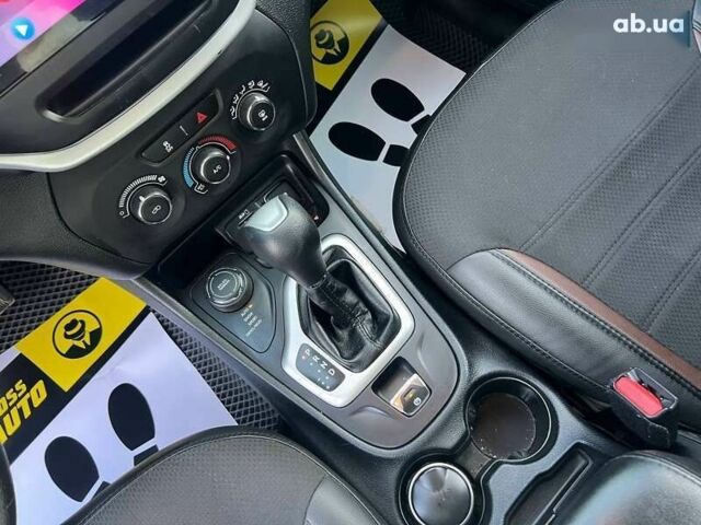 Джип Cherokee, об'ємом двигуна 0 л та пробігом 86 тис. км за 15900 $, фото 18 на Automoto.ua