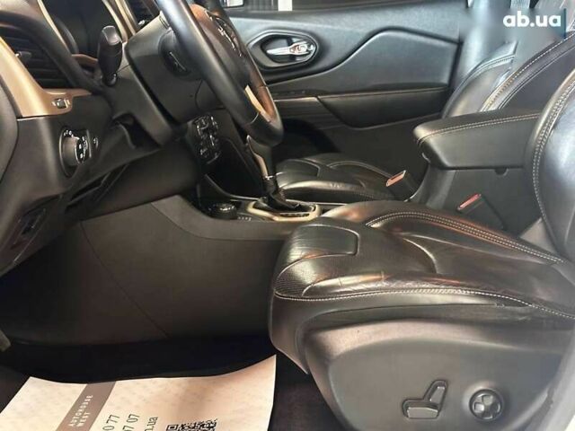 Джип Чероки, объемом двигателя 2.2 л и пробегом 127 тыс. км за 17900 $, фото 12 на Automoto.ua