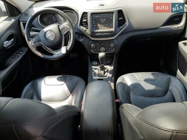 Джип Чероки, объемом двигателя 2.36 л и пробегом 71 тыс. км за 1500 $, фото 7 на Automoto.ua