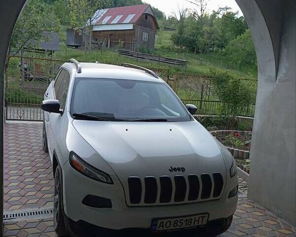 Джип Cherokee, об'ємом двигуна 2.4 л та пробігом 49 тис. км за 16300 $, фото 18 на Automoto.ua