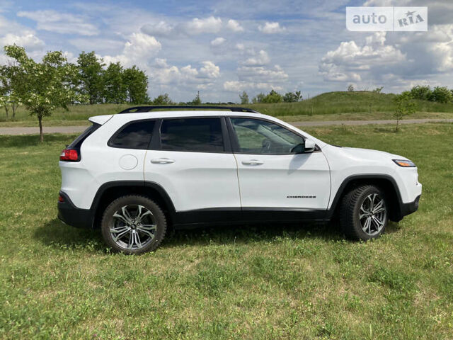 Джип Cherokee, об'ємом двигуна 3.2 л та пробігом 141 тис. км за 16500 $, фото 6 на Automoto.ua