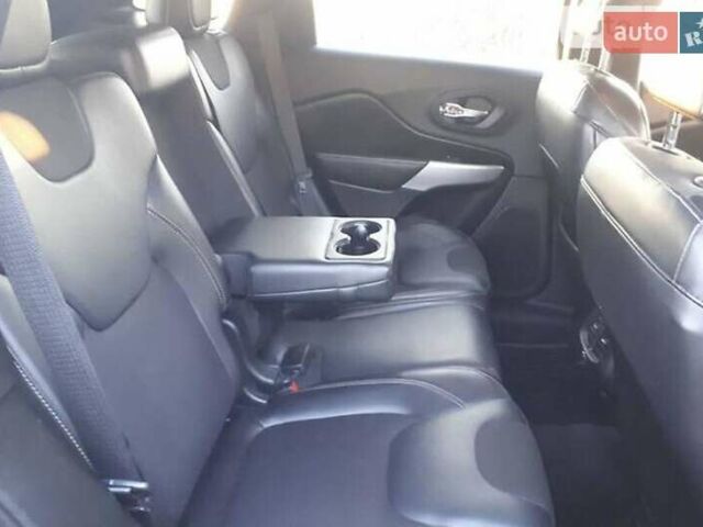 Джип Cherokee 2017 у Києві на Automoto.ua Джип Cherokee, об'ємом двигуна 2.4 л та пробігом 179 тис. км за 14900 $, фото 6 на Automoto.ua