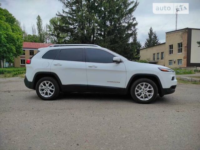 Джип Cherokee, об'ємом двигуна 2.36 л та пробігом 129 тис. км за 14500 $, фото 6 на Automoto.ua